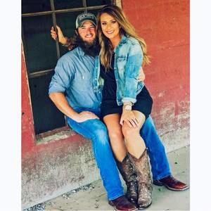 Meet your Posher, Madi